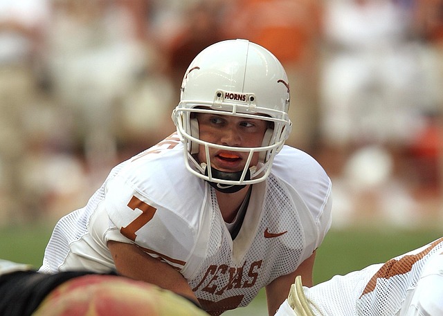 在推动男足 在推动男足