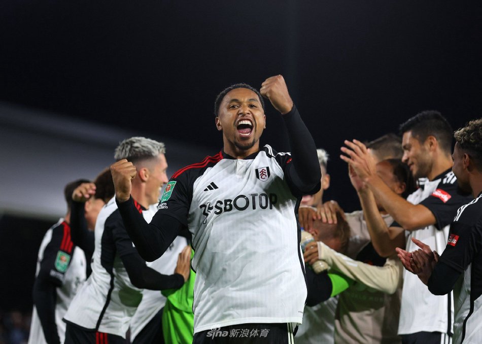 中国足球借 中国足球借